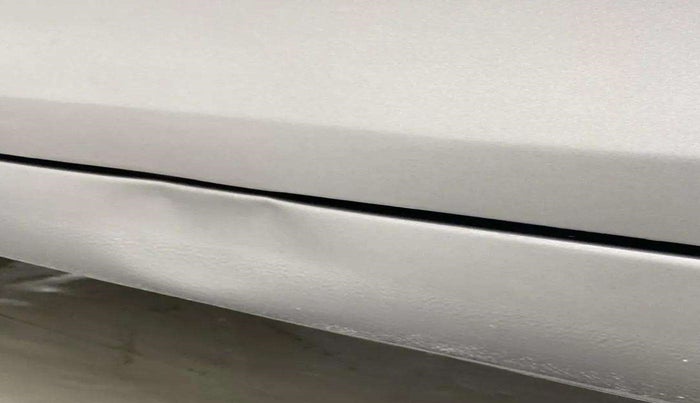 2014 Maruti Swift VXI, Petrol, Manual, 55,752 km, Left running board - Slightly dented