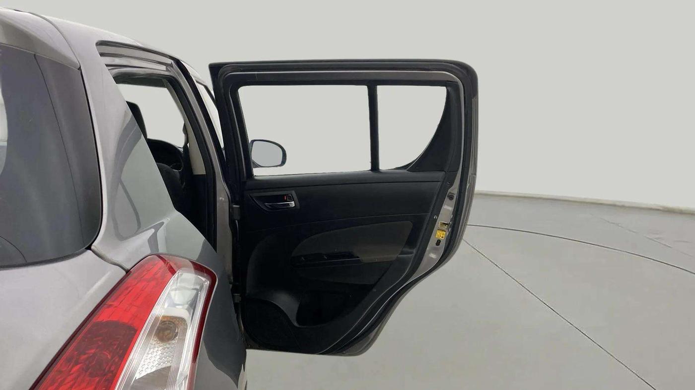 2014 Maruti Swift VXI, Petrol, Manual, 55,789 km, RHS Rear Door