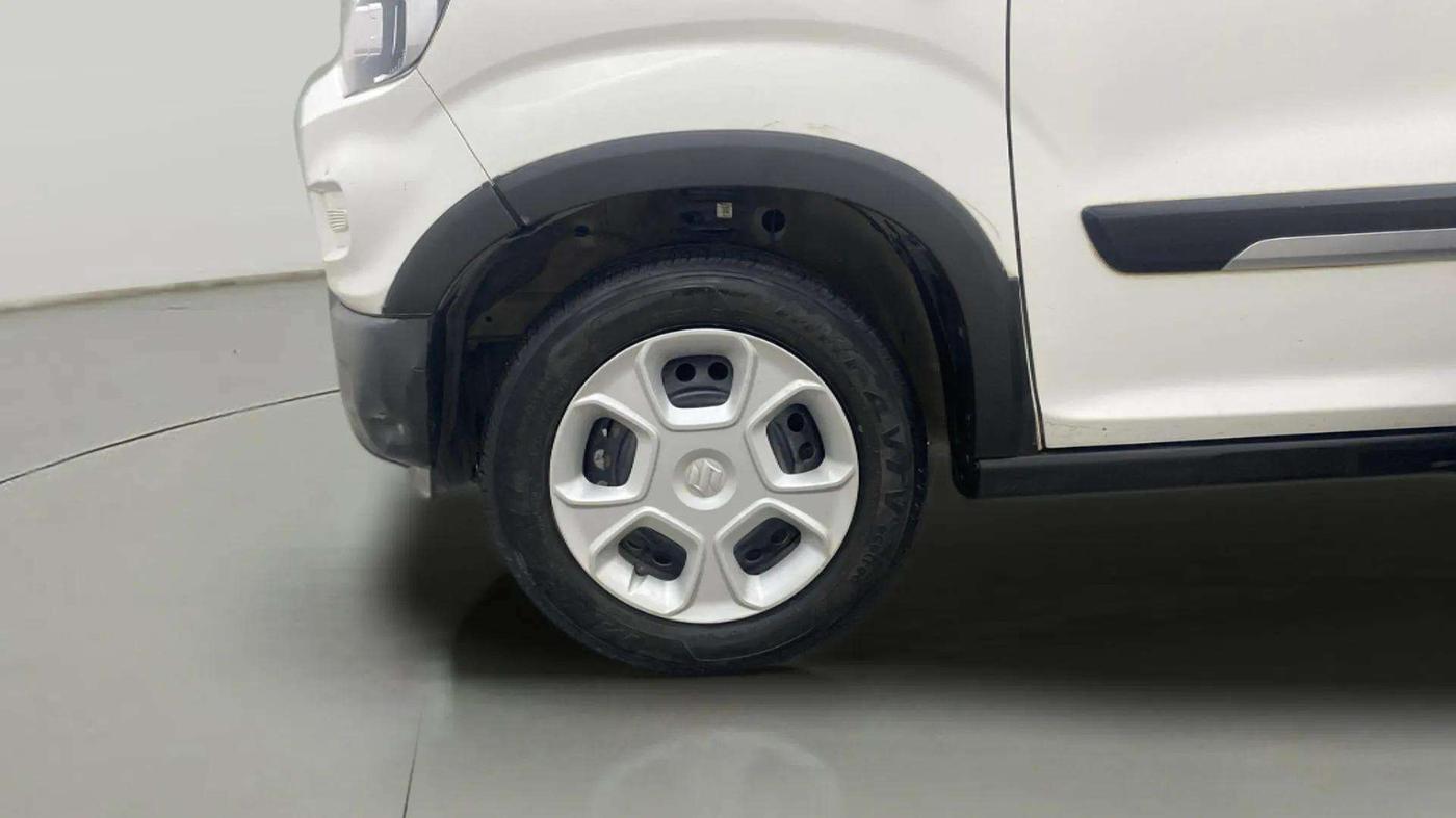 2019 Maruti S PRESSO VXI PLUS AMT, Petrol, Automatic, 22,864 km, Left Front Wheel