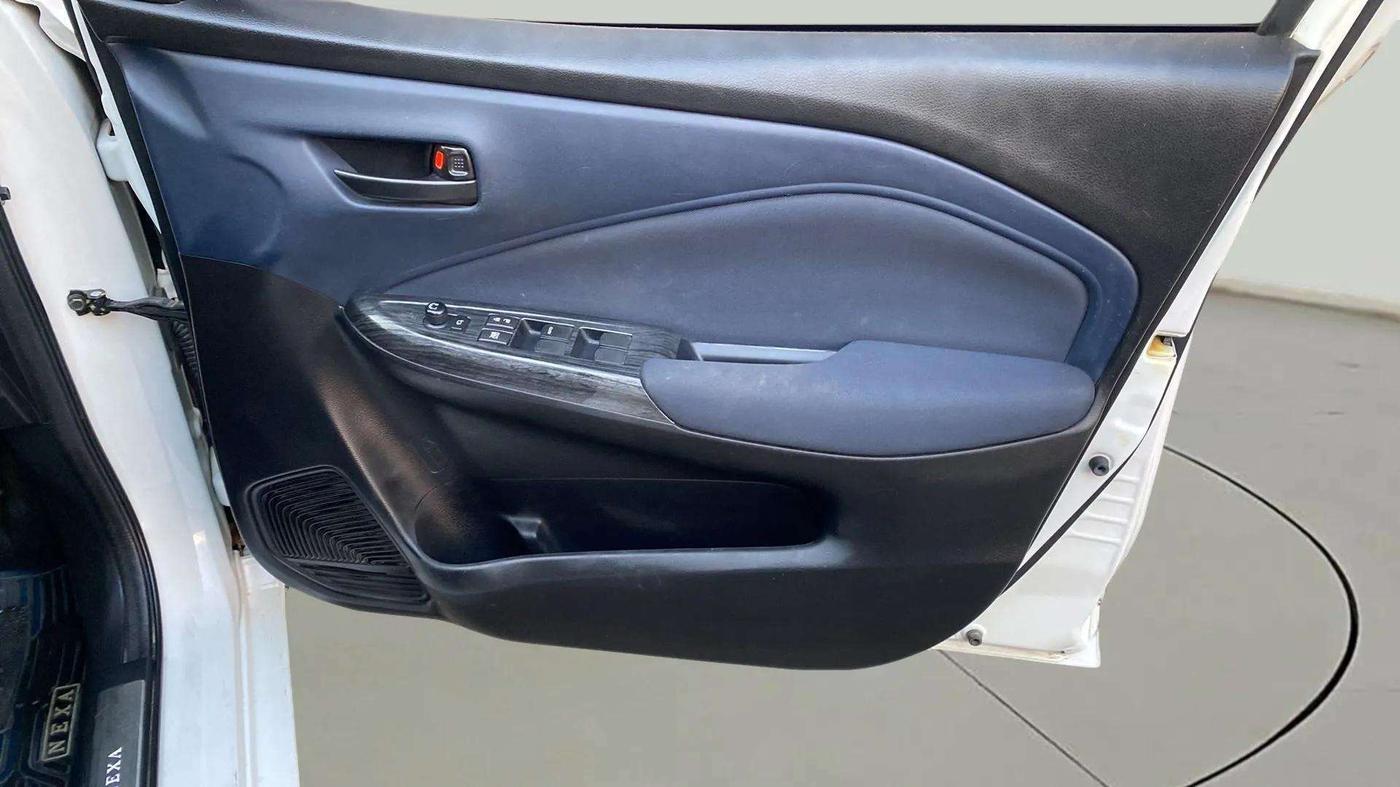 2022 Maruti Baleno DELTA PETROL 1.2, Petrol, Manual, 16,218 km, Driver Side Door Panels Control