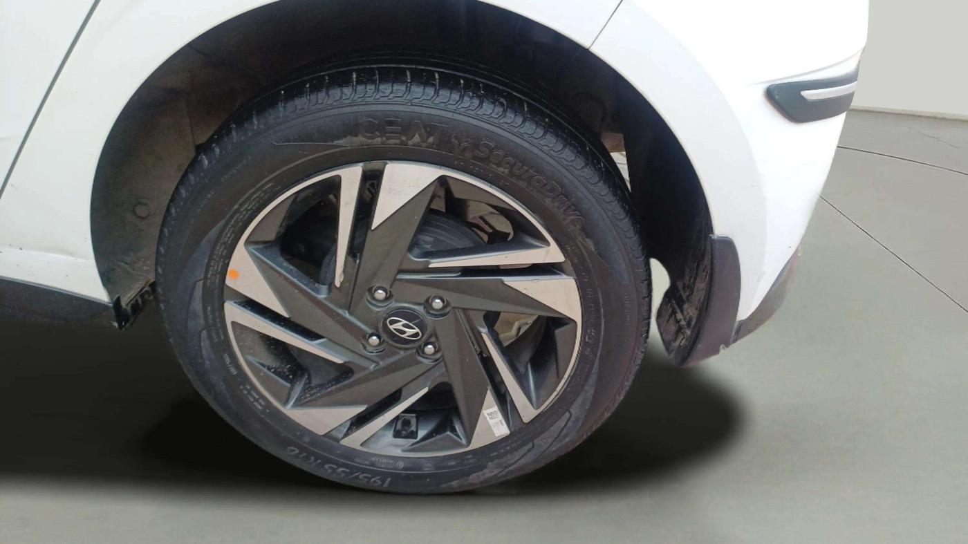 2020 Hyundai NEW I20 ASTA 1.2 MT, Petrol, Manual, 28,931 km, Left Rear Wheel