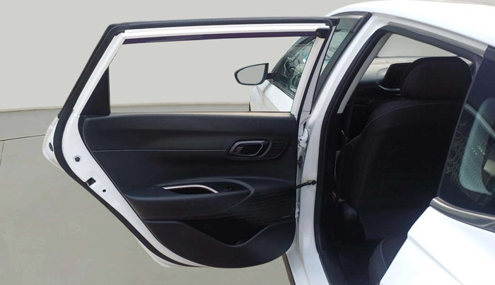 2020 Hyundai NEW I20 ASTA 1.2 MT, Petrol, Manual, 28,931 km, LHS Rear Door