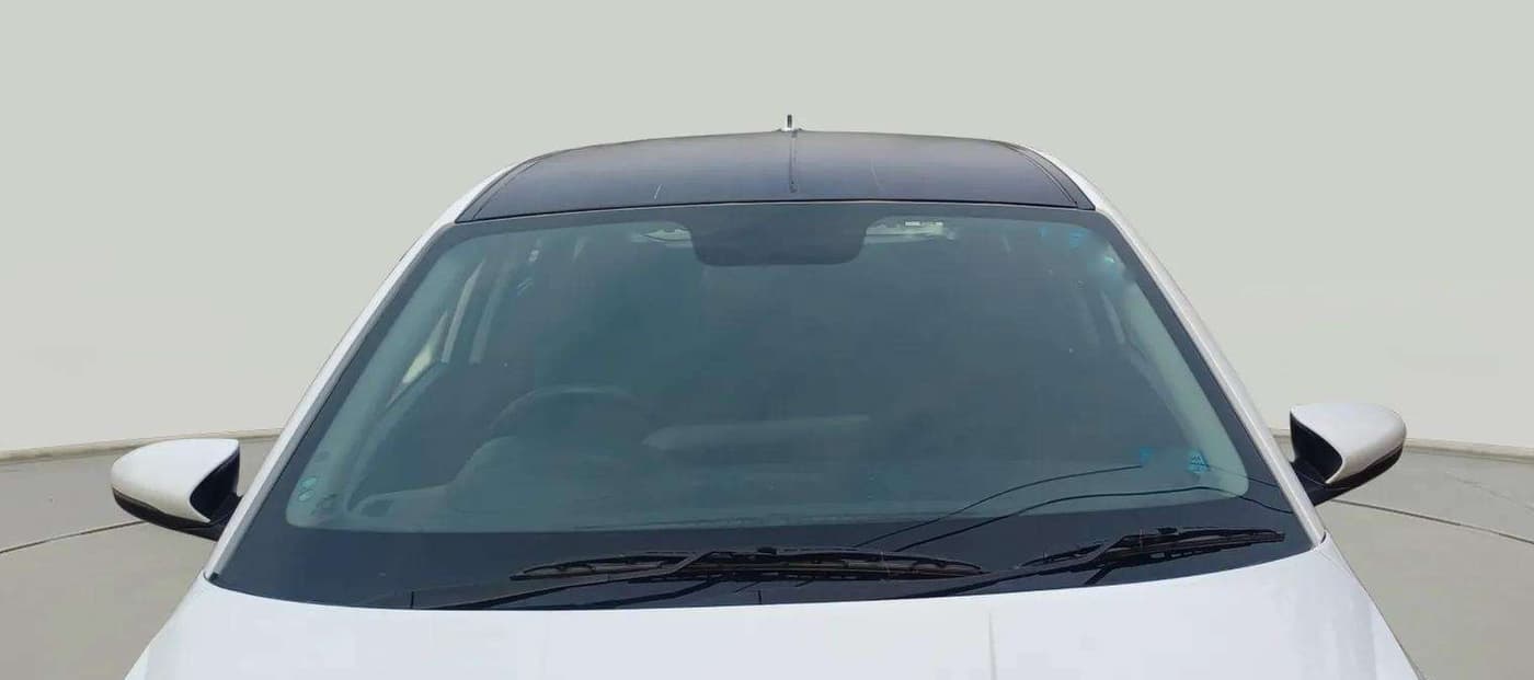 2020 Hyundai NEW I20 ASTA 1.2 MT, Petrol, Manual, 28,931 km, Front Windshield