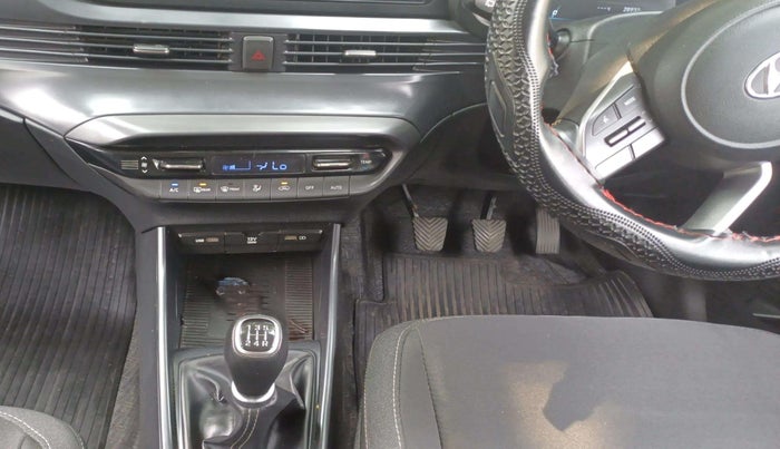 2020 Hyundai NEW I20 ASTA 1.2 MT, Petrol, Manual, 28,931 km, Air Conditioner