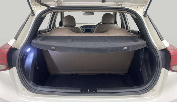 2018 Hyundai Elite i20 ASTA 1.2, Petrol, Manual, 43,312 km, Boot Inside