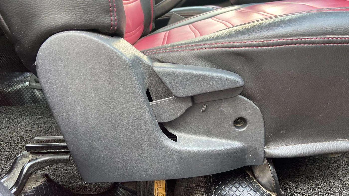 2020 Datsun Go T(O), Petrol, Manual, 17,668 km, Driver Side Adjustment Panel