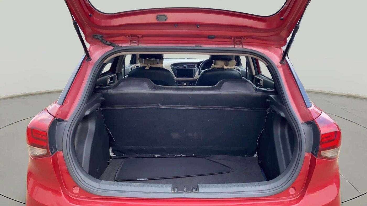 2019 Hyundai Elite i20 MAGNA PLUS 1.2, Petrol, Manual, 45,485 km, Boot Inside