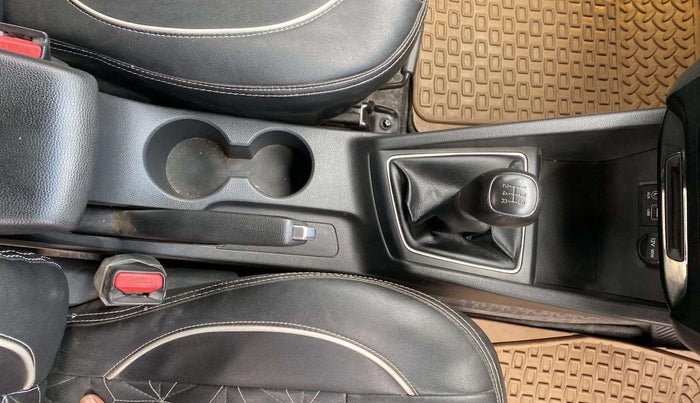 2019 Hyundai Elite i20 MAGNA PLUS 1.2, Petrol, Manual, 45,368 km, Gear Lever