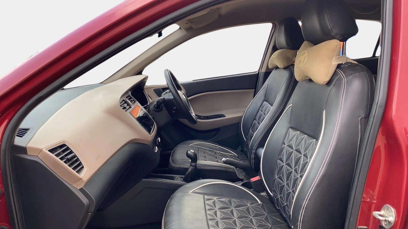2019 Hyundai Elite i20 MAGNA PLUS 1.2, Petrol, Manual, 45,485 km, Right Side Front Door Cabin
