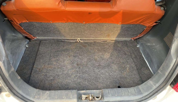 2017 Maruti Alto 800 LXI, Petrol, Manual, 83,643 km, Boot Inside