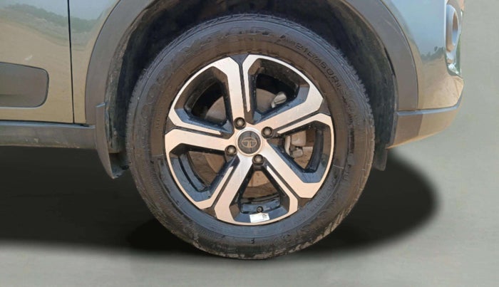 2023 Tata NEXON XZA PLUS SUNROOF PETROL, Petrol, Automatic, 61,256 km, Right Front Wheel