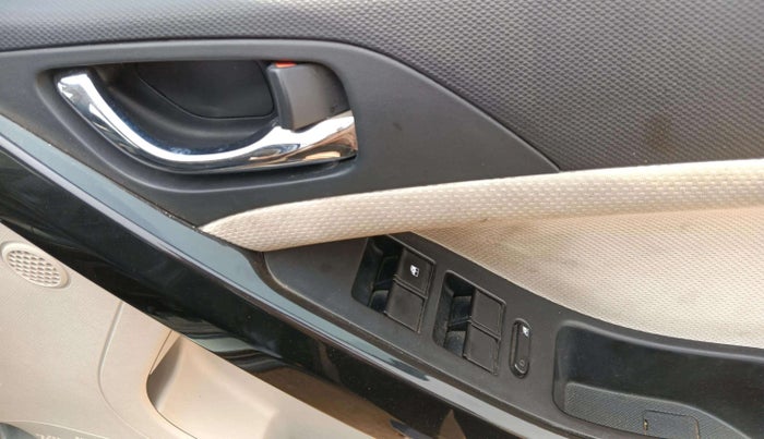 2023 Tata NEXON XZA PLUS SUNROOF PETROL, Petrol, Automatic, 61,256 km, Driver Side Door Panels Control