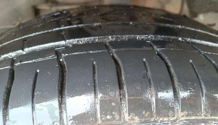 2023 Tata NEXON XZA PLUS SUNROOF PETROL, Petrol, Automatic, 61,256 km, Left Front Tyre Tread