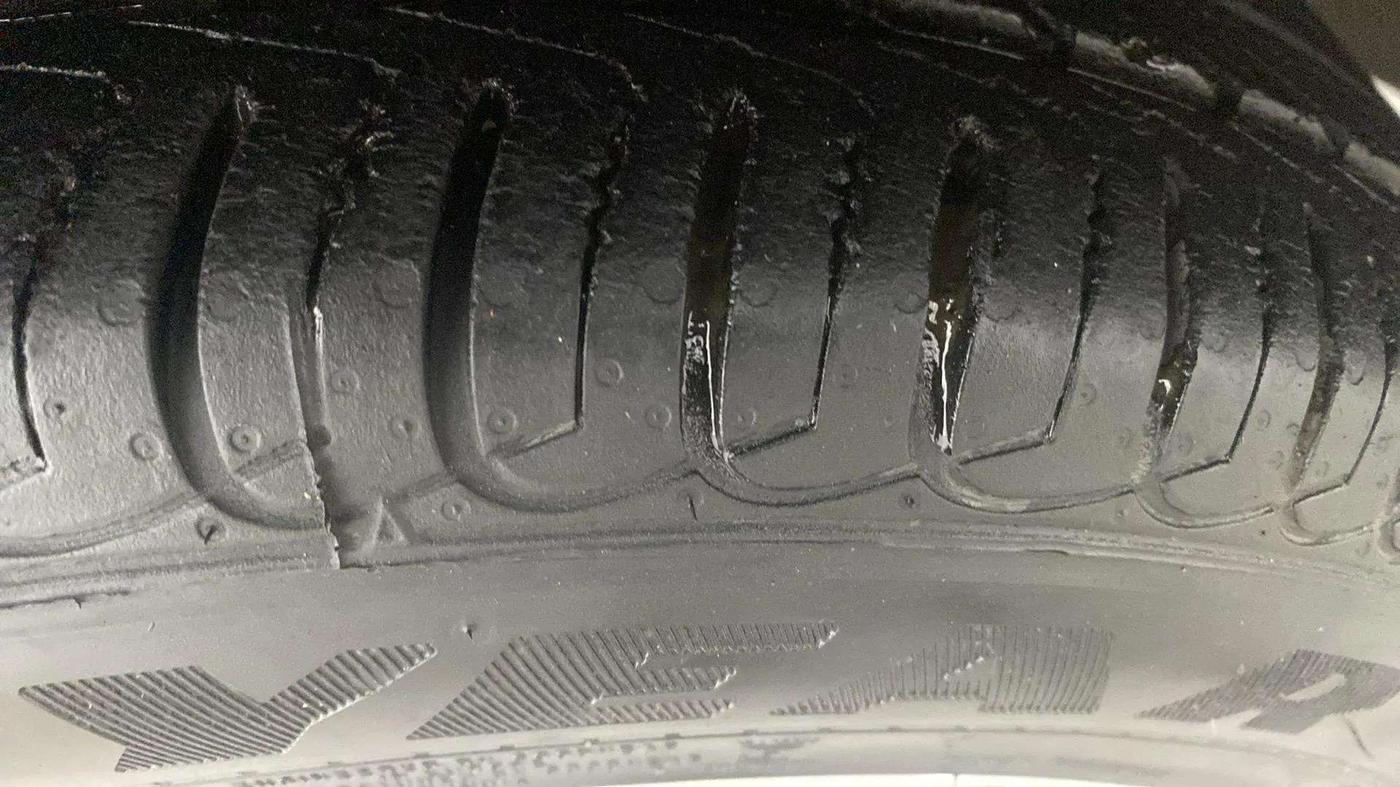 2019 Ford Ecosport TITANIUM + 1.5L PETROL, Petrol, Manual, 22,584 km, Right Front Tyre Tread
