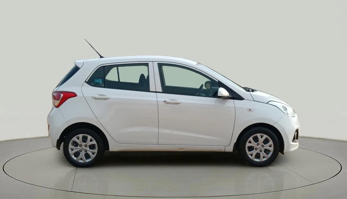 2016 Hyundai Grand i10 MAGNA 1.2 KAPPA VTVT, Petrol, Manual, 64,132 km, Right Side View