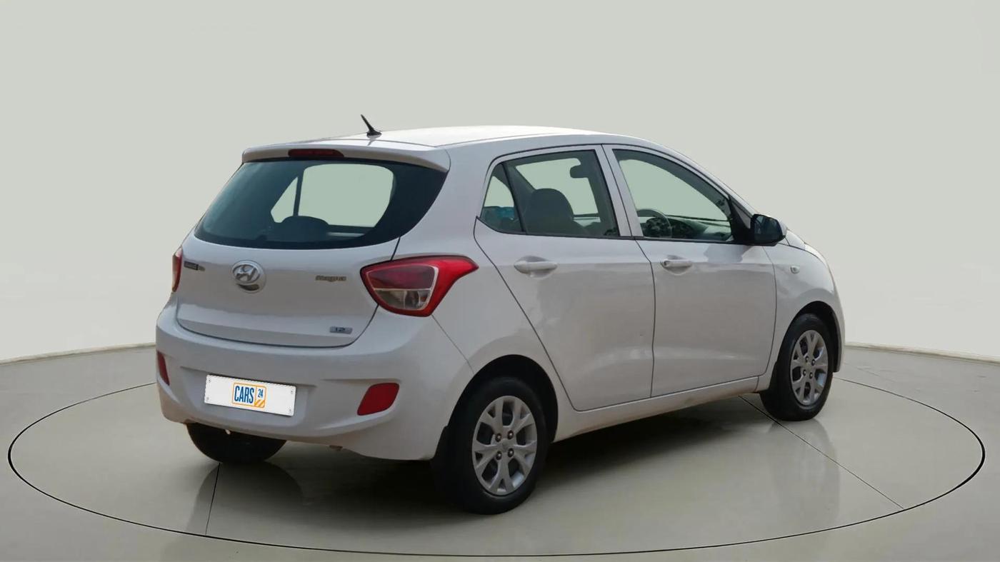 2016 Hyundai Grand i10 MAGNA 1.2 KAPPA VTVT, Petrol, Manual, 64,132 km, Right Back Diagonal