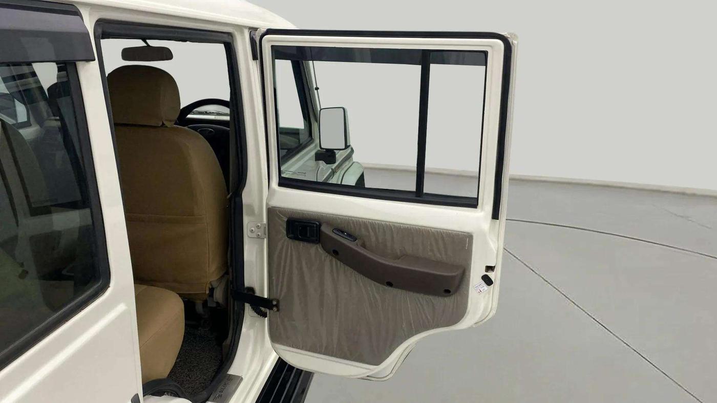 2022 Mahindra Bolero B6 (O), Diesel, Manual, 37,263 km, RHS Rear Door