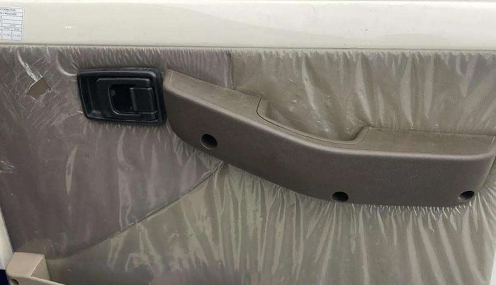 2022 Mahindra Bolero B6 (O), Diesel, Manual, 37,237 km, Driver Side Door Panels Control