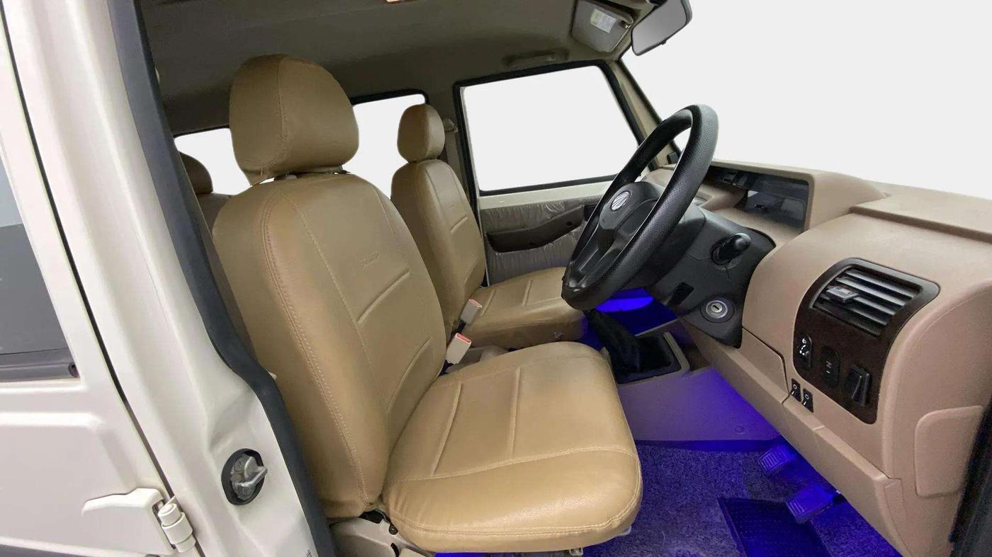 2022 Mahindra Bolero B6 (O), Diesel, Manual, 37,263 km, Right Side Front Door Cabin