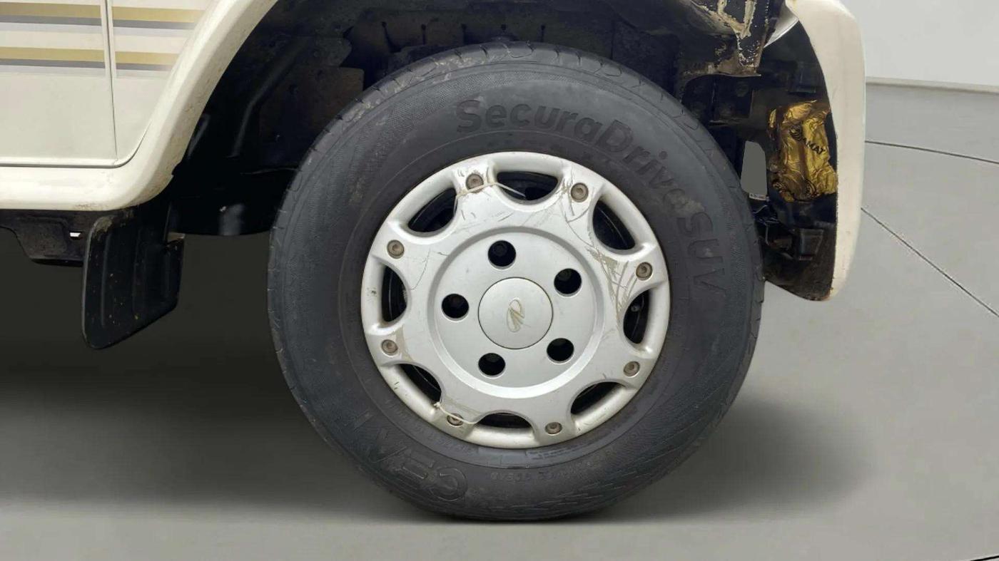 2022 Mahindra Bolero B6 (O), Diesel, Manual, 37,263 km, Right Front Wheel