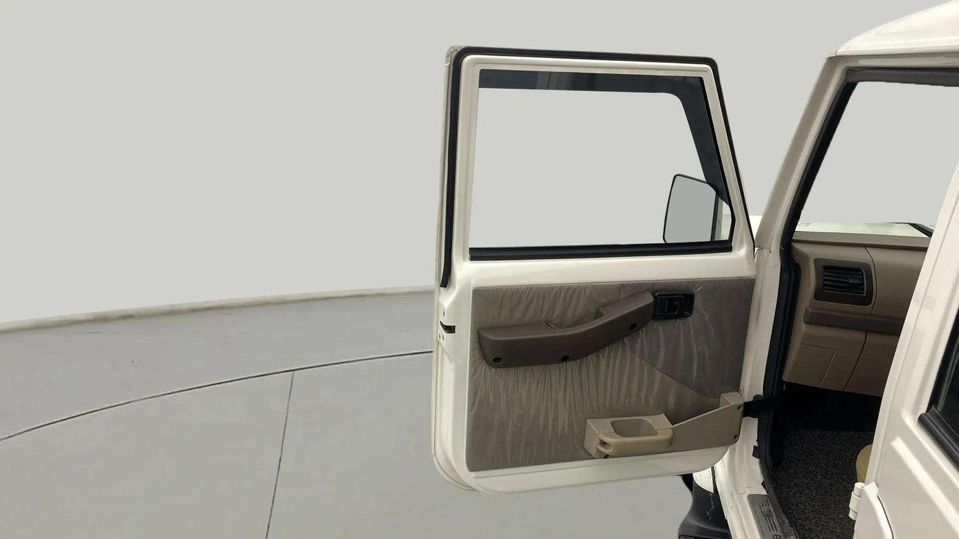 2022 Mahindra Bolero B6 (O), Diesel, Manual, 37,263 km, LHS Front Door