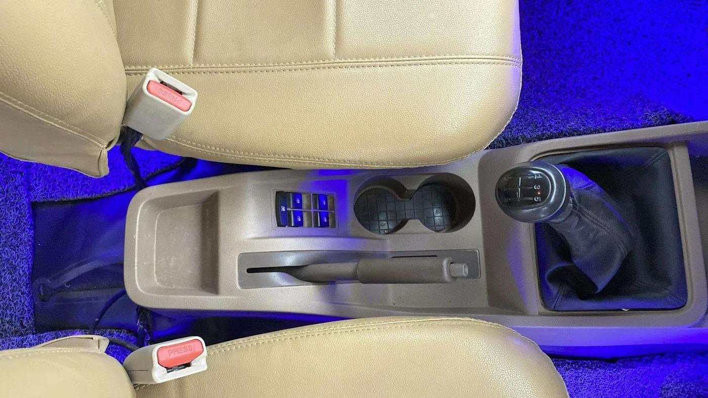 2022 Mahindra Bolero B6 (O), Diesel, Manual, 37,263 km, Gear Lever