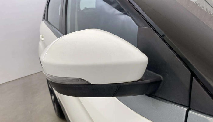 2019 Tata NEXON XZ PLUS PETROL, Petrol, Manual, 21,580 km, Right rear-view mirror - Folding motor not working