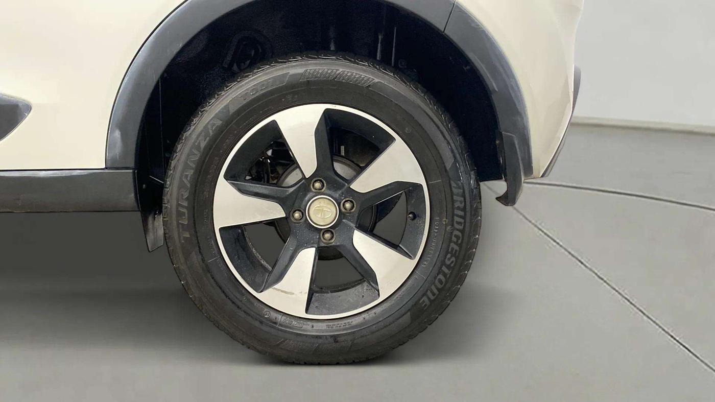 2019 Tata NEXON XZ PLUS PETROL, Petrol, Manual, 21,580 km, Left Rear Wheel