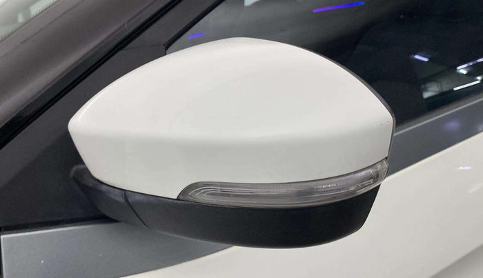 2019 Tata NEXON XZ PLUS PETROL, Petrol, Manual, 21,580 km, Left rear-view mirror - Folding motor not working