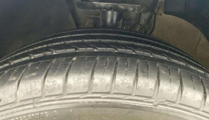 2018 Volkswagen Vento 1.2 TSI HIGHLINE PLUS AT, Petrol, Automatic, 35,560 km, Left Front Tyre Tread