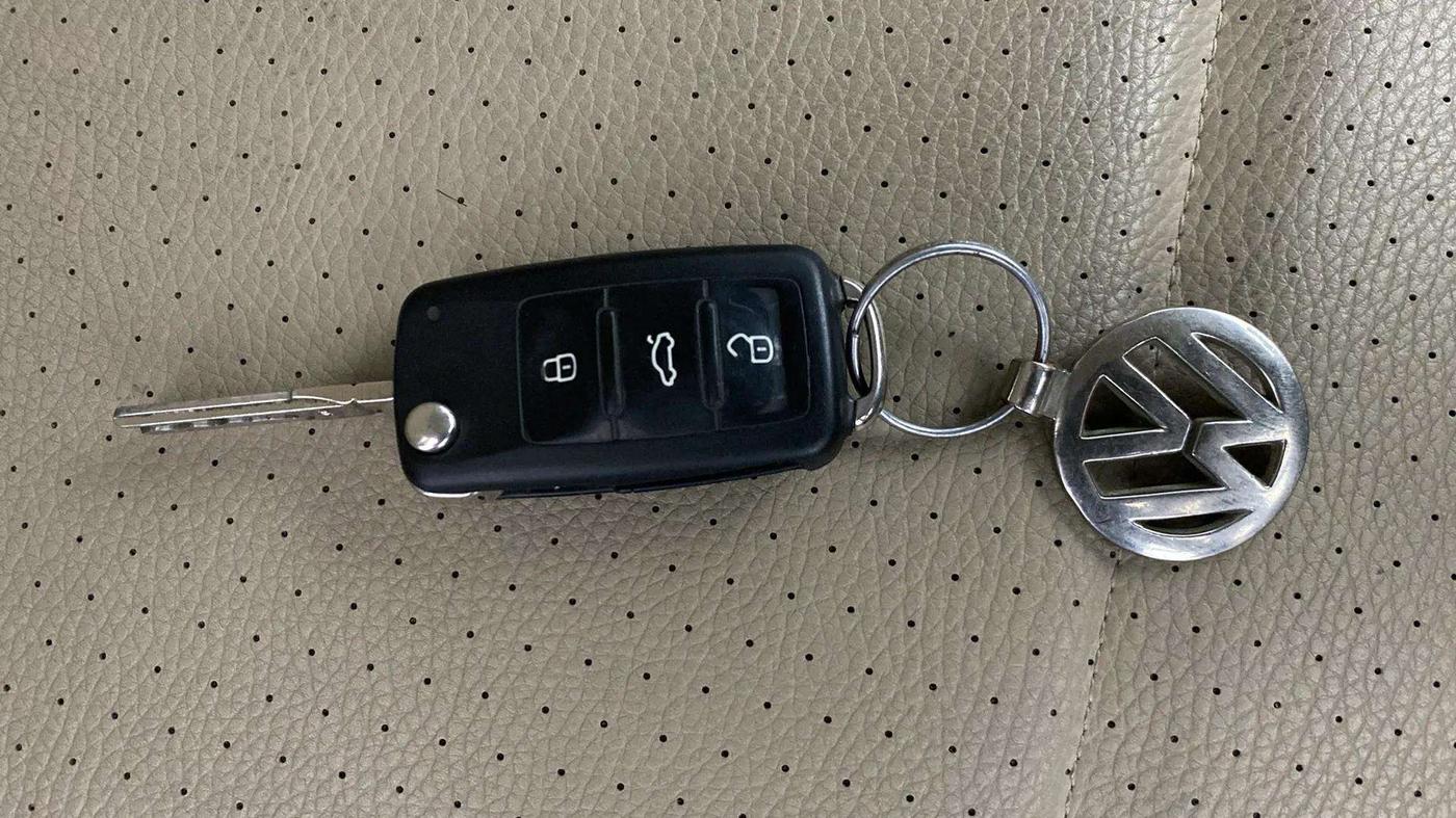 2018 Volkswagen Vento 1.2 TSI HIGHLINE PLUS AT, Petrol, Automatic, 35,560 km, Key Close Up