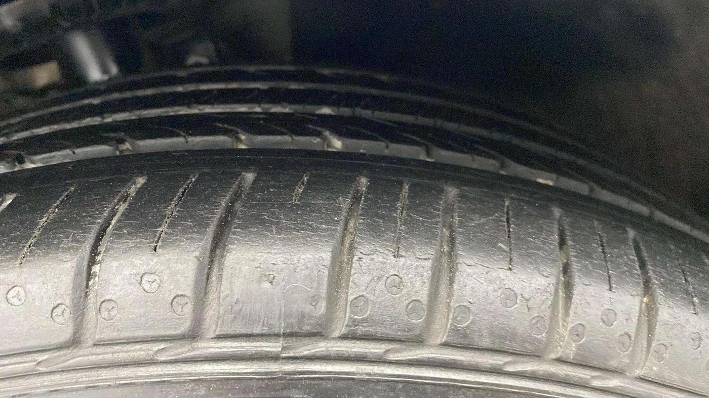 2018 Volkswagen Vento 1.2 TSI HIGHLINE PLUS AT, Petrol, Automatic, 35,560 km, Right Front Tyre Tread