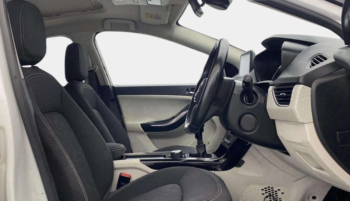 2022 Tata NEXON XZ PLUS (HS) PETROL, Petrol, Manual, 65,981 km, Right Side Front Door Cabin