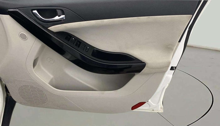 2022 Tata NEXON XZ PLUS (HS) PETROL, Petrol, Manual, 65,981 km, Driver Side Door Panels Control