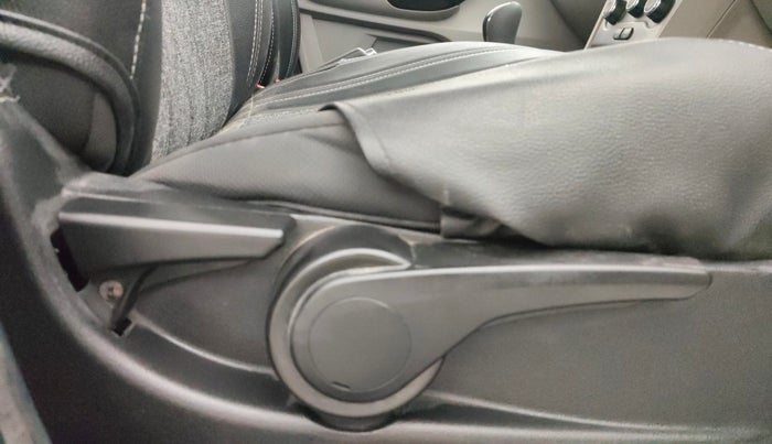 2018 Tata Tiago XZ PETROL, Petrol, Manual, 15,760 km, Driver Side Adjustment Panel