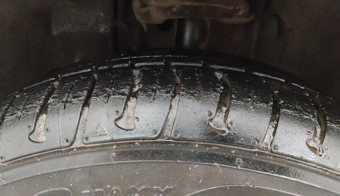 2018 Tata Tiago XZ PETROL, Petrol, Manual, 15,760 km, Left Front Tyre Tread