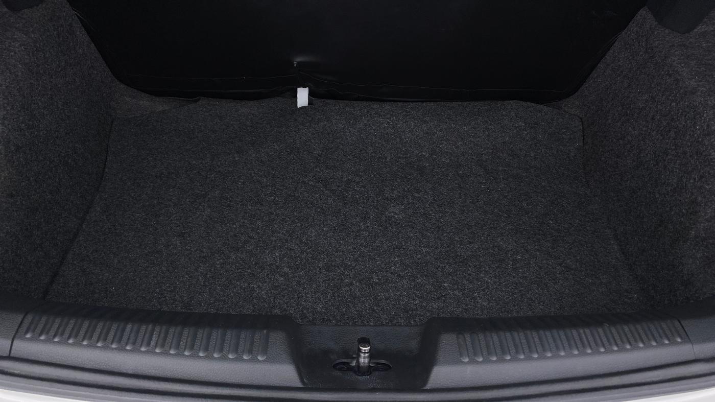 2018 Volkswagen Polo COMFORTLINE 1.0 PETROL, Petrol, Manual, 26,865 km, Boot Inside