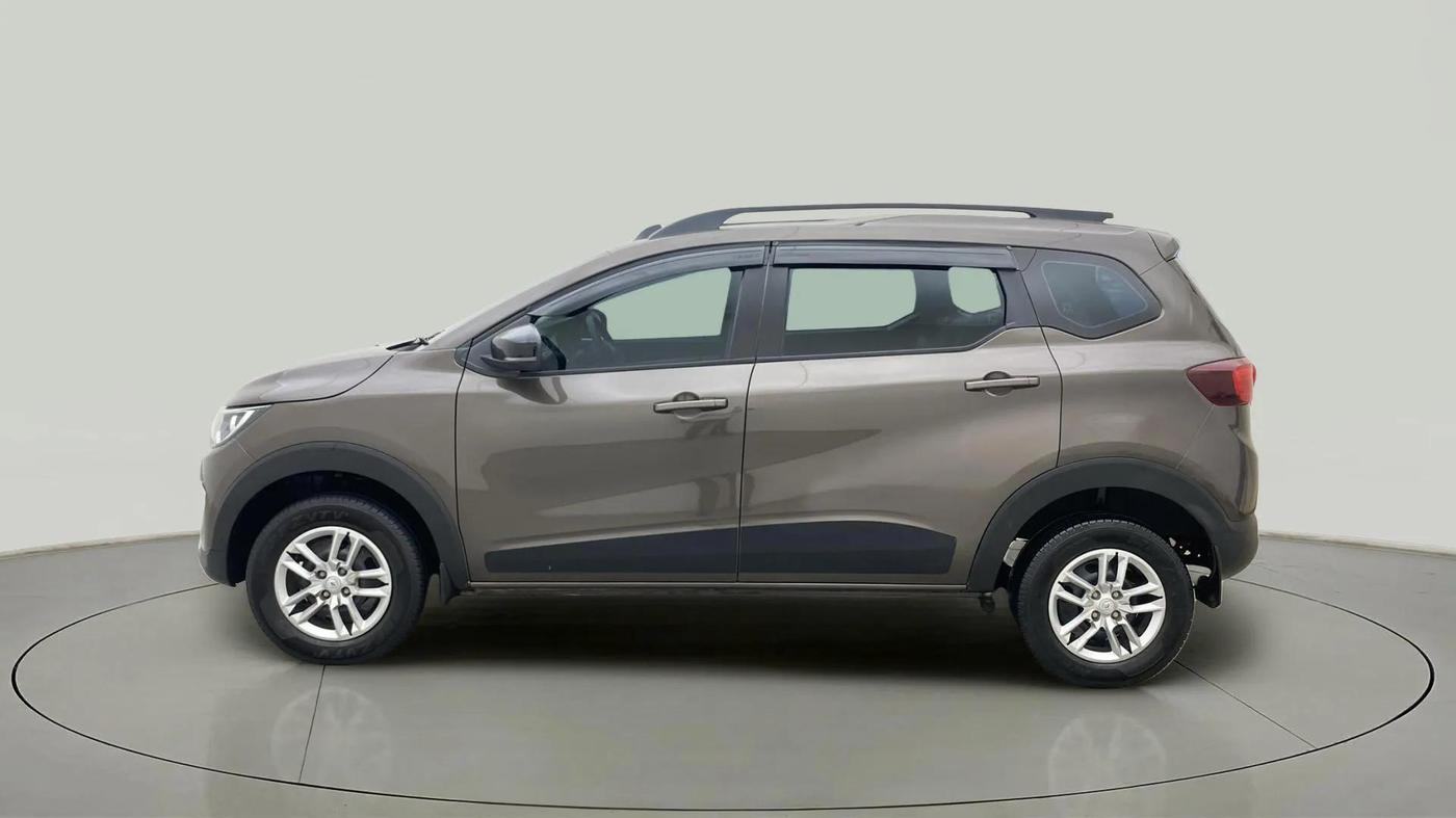 2023 Renault TRIBER RXT, Petrol, Manual, 12,732 km, Left Side