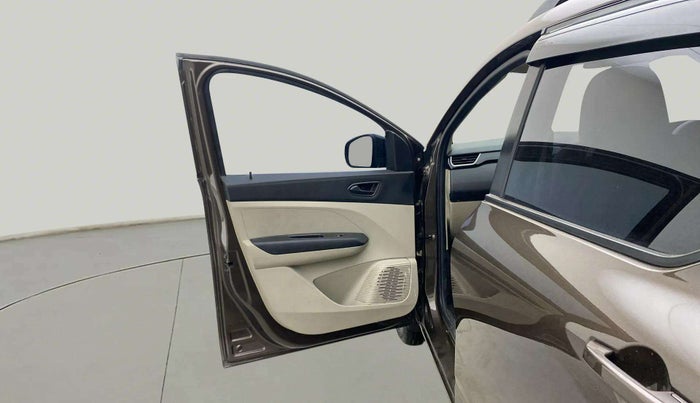 2023 Renault TRIBER RXT, Petrol, Manual, 12,101 km, LHS Front Door