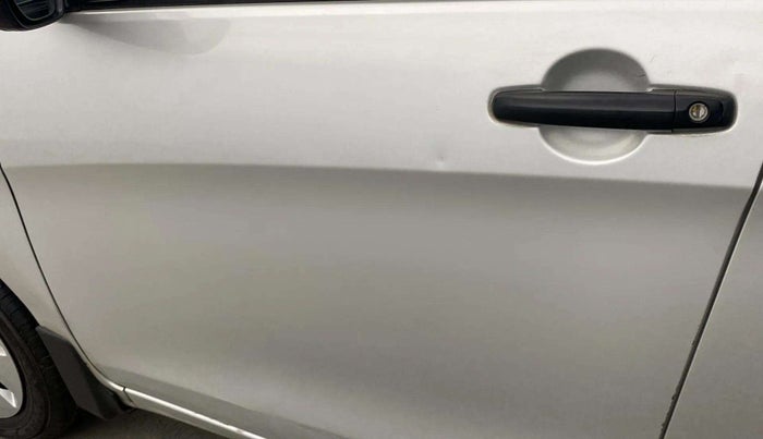 2016 Maruti Celerio VXI, Petrol, Manual, 30,624 km, Front passenger door - Minor scratches