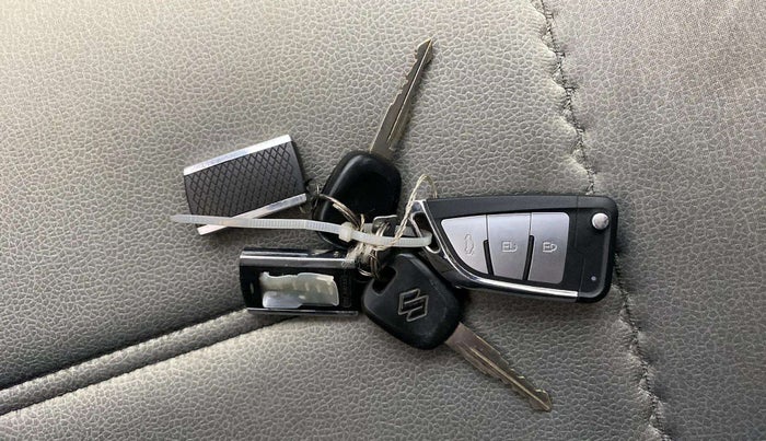 2016 Maruti Celerio VXI, Petrol, Manual, 30,624 km, Right Side Front Door Cabin
