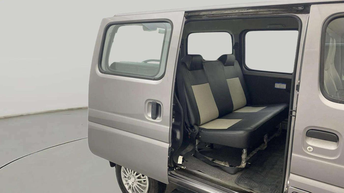 2023 Maruti Eeco 5 STR AC, Petrol, Manual, 20,053 km, RHS Rear Door