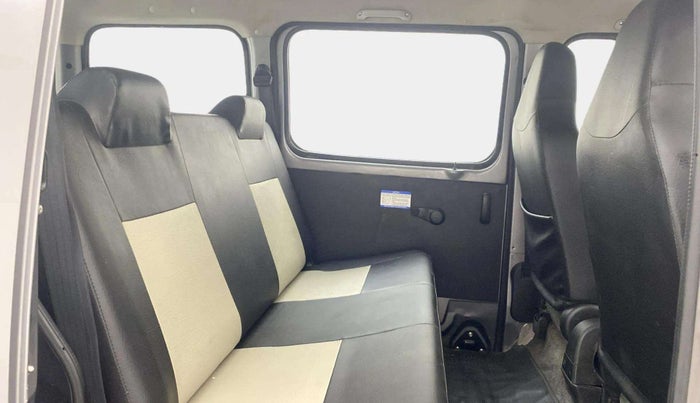 2023 Maruti Eeco 5 STR AC, Petrol, Manual, 20,053 km, Right Side Rear Door Cabin