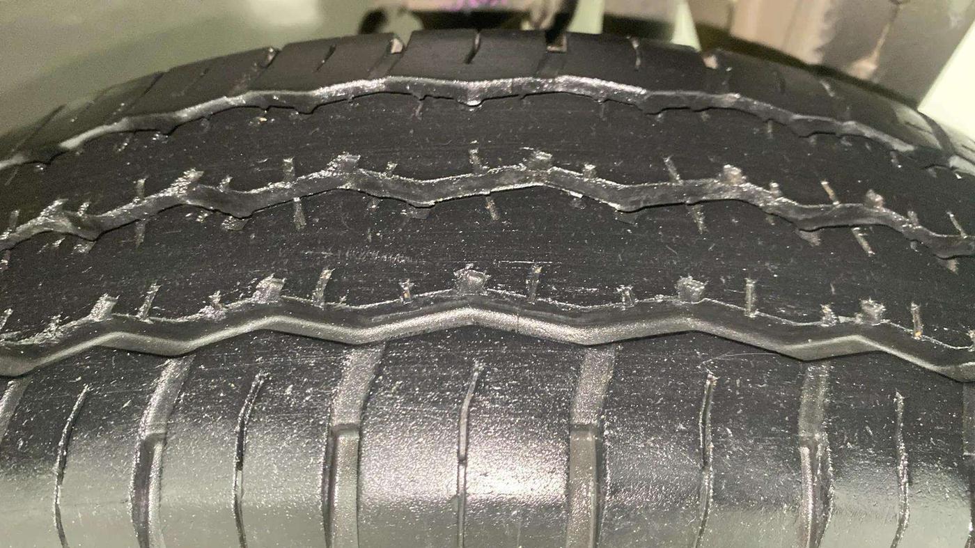 2023 Maruti Eeco 5 STR AC, Petrol, Manual, 20,053 km, Left Rear Tyre Tread