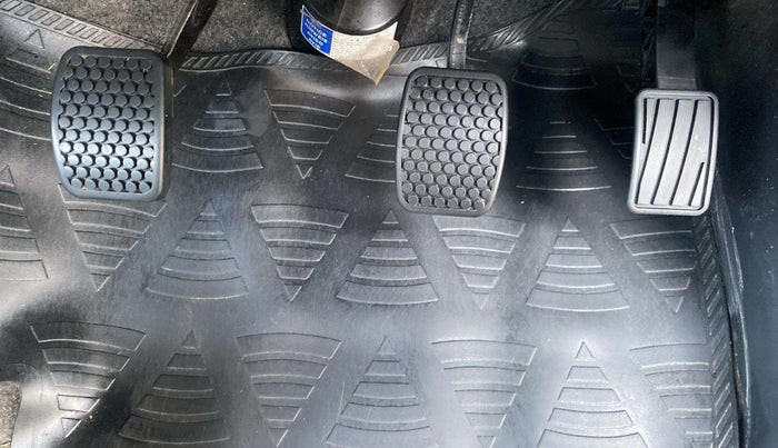 2023 Maruti Eeco 5 STR AC, Petrol, Manual, 20,053 km, Pedals