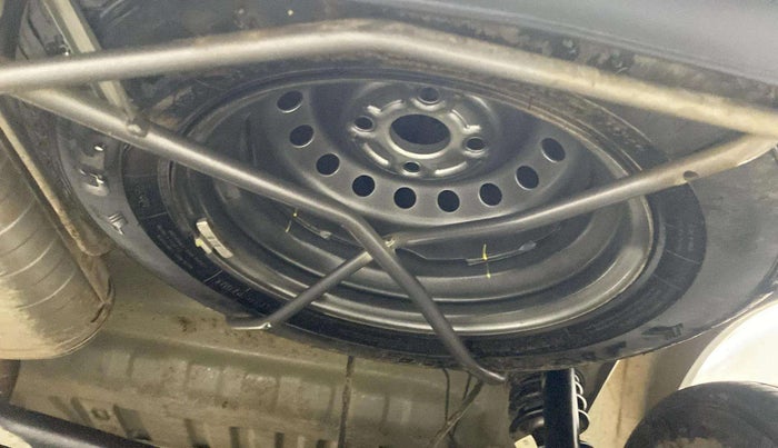 2023 Maruti Eeco 5 STR AC, Petrol, Manual, 20,053 km, Spare Tyre