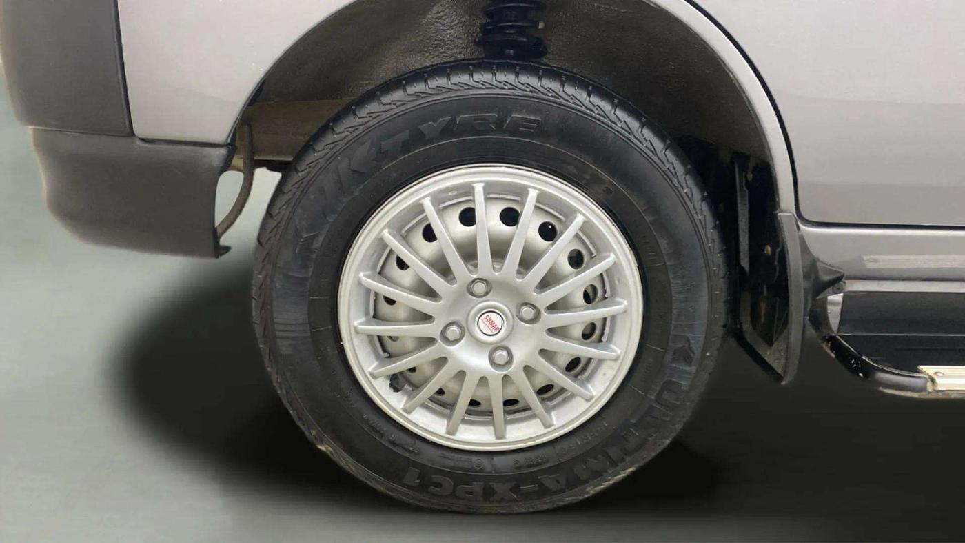 2023 Maruti Eeco 5 STR AC, Petrol, Manual, 20,053 km, Left Front Wheel