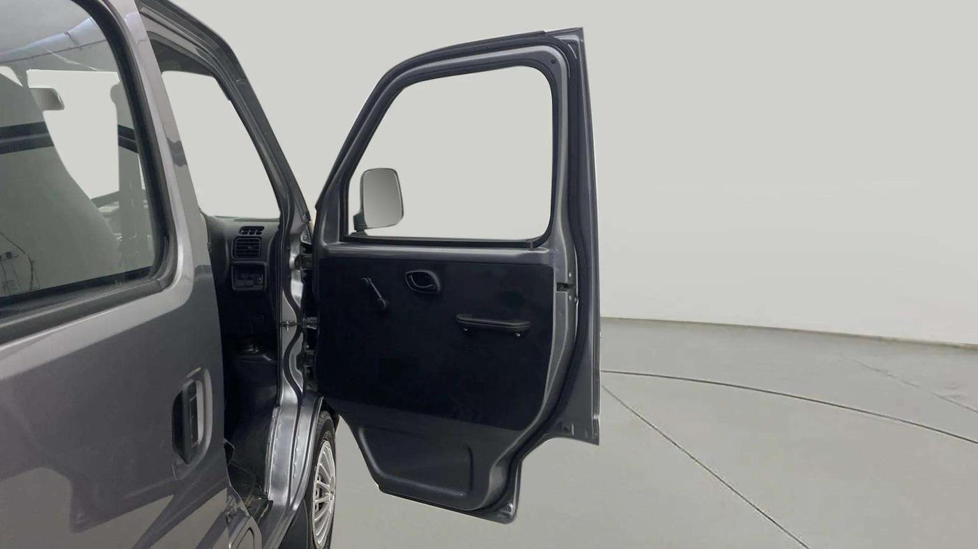 2023 Maruti Eeco 5 STR AC, Petrol, Manual, 20,053 km, RHS Front Door