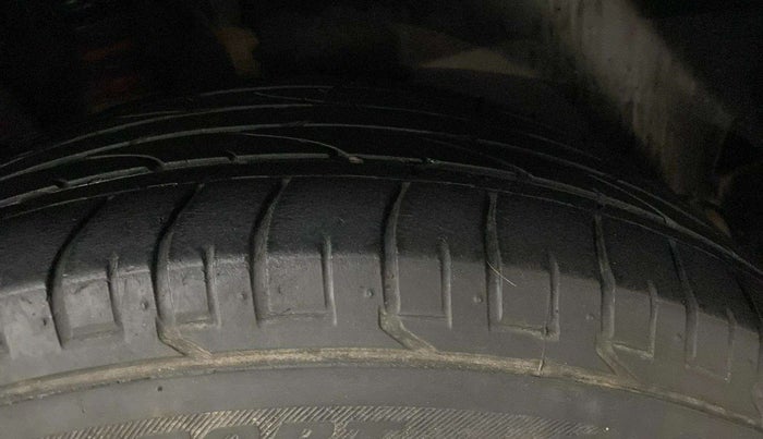 2020 Hyundai Creta SX (O) IVT 1.5 PETROL, Petrol, Automatic, 1,00,407 km, Right Rear Tyre Tread