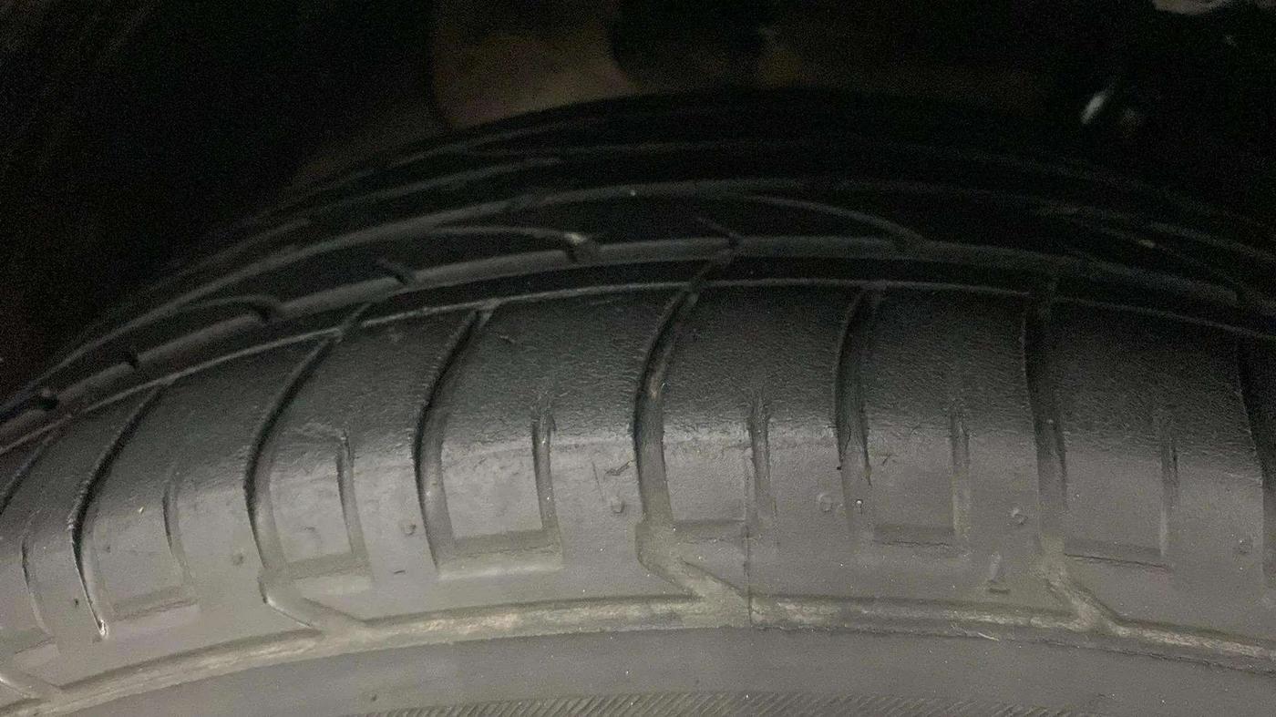2020 Hyundai Creta SX (O) IVT 1.5 PETROL, Petrol, Automatic, 1,00,707 km, Left Front Tyre Tread